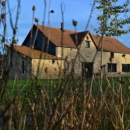 La Grange Et Le Nid *