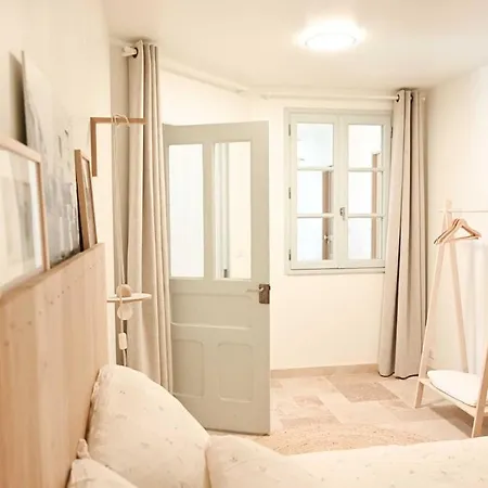 La Grange Et Le Nid Holiday home Saint-Pierre-des-Nids