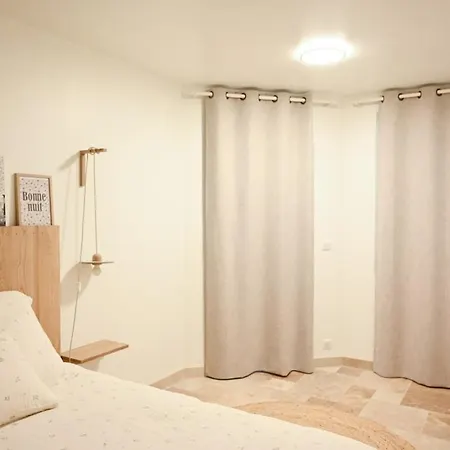 La Grange Et Le Nid *