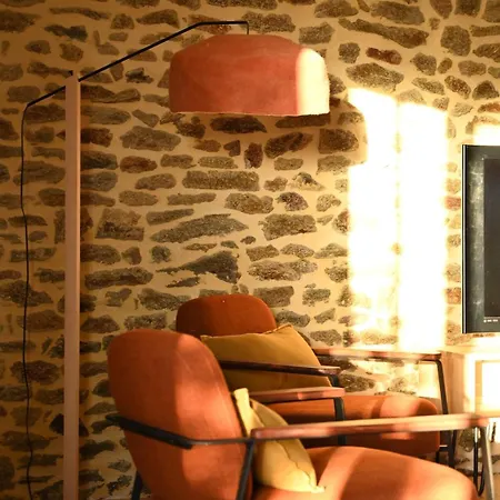 La Grange Et Le Nid *