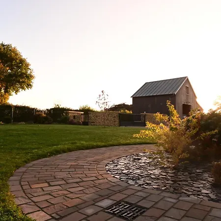 La Grange Et Le Nid *