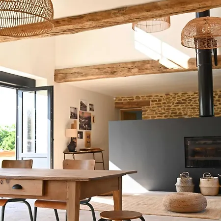 La Grange Et Le Nid *