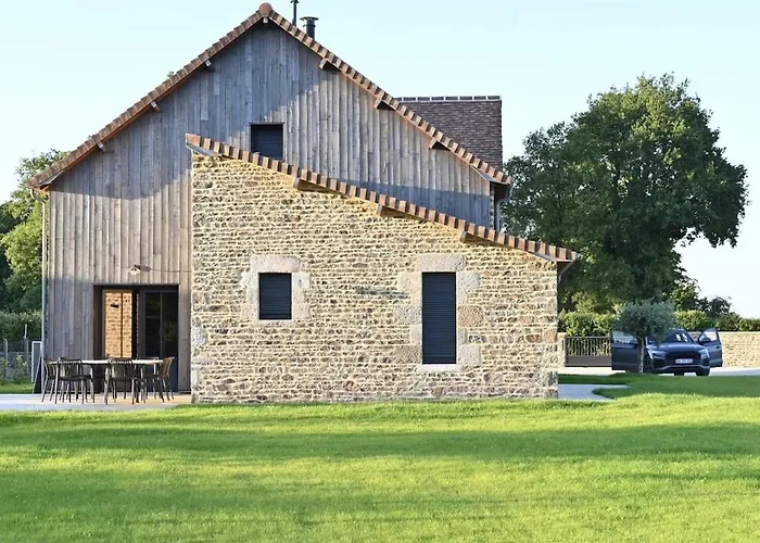 La Grange Et Le Nid *