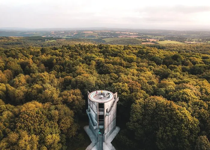 La Grange Et Le Nid *