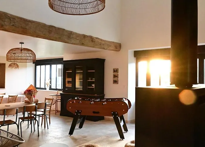 La Grange Et Le Nid *