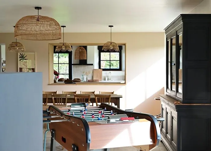 La Grange Et Le Nid *