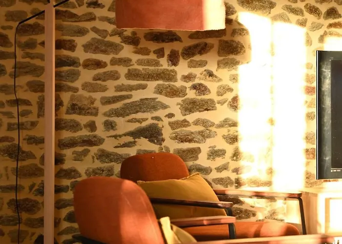 La Grange Et Le Nid *