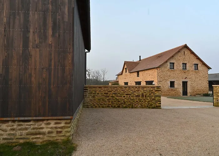 La Grange Et Le Nid Saint-Pierre-des-Nids