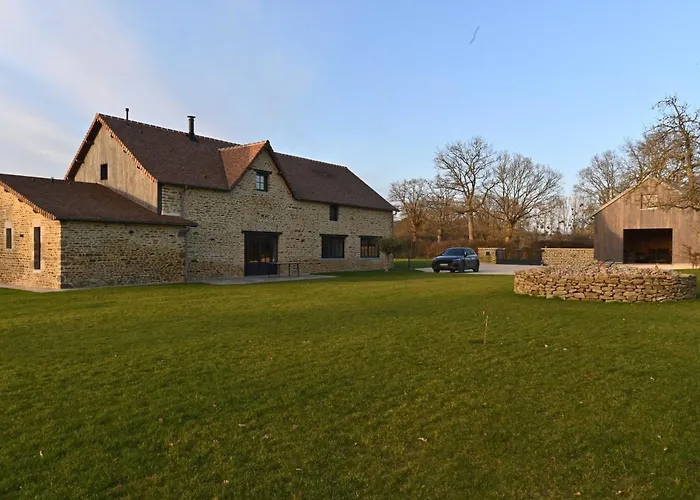 La Grange Et Le Nid * Saint-Pierre-des-Nids